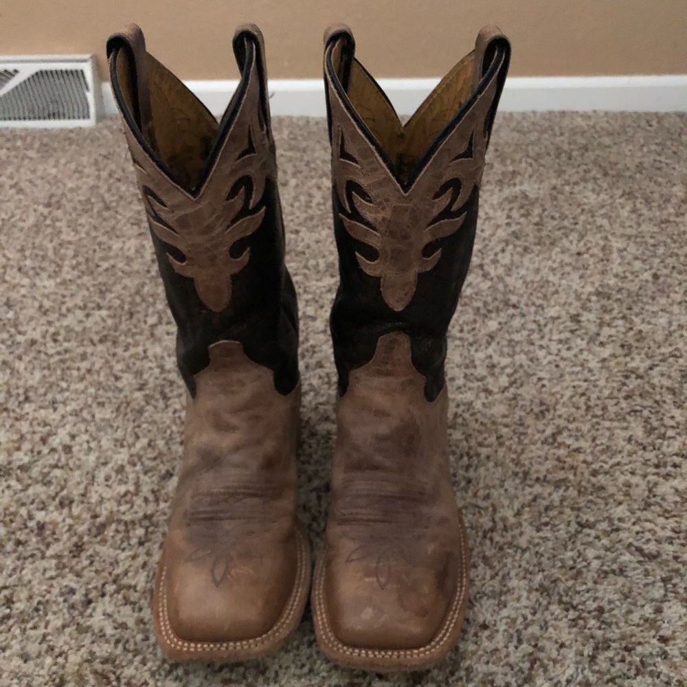 Ariat cowboy boots